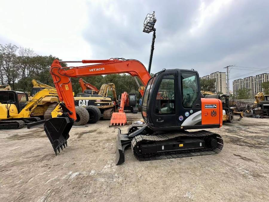 ญี่ปุ่น ขายเครื่องขุดฮิตาชิ มินิ 7 ตัน มือสอง ZX70 Jindongyu Machinery