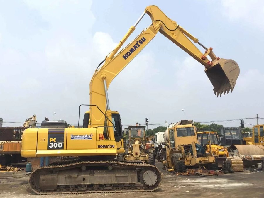 ญี่ปุ่น ขายเครื่องขุด Komatsu มือสอง PC300-7 เครื่องจักร Jindongyu