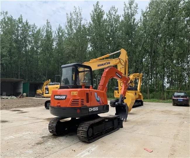 เกาหลี ใช้ Doosan Excavator สําหรับขายมือสอง DH55 Jindongyu เครื่องจักร