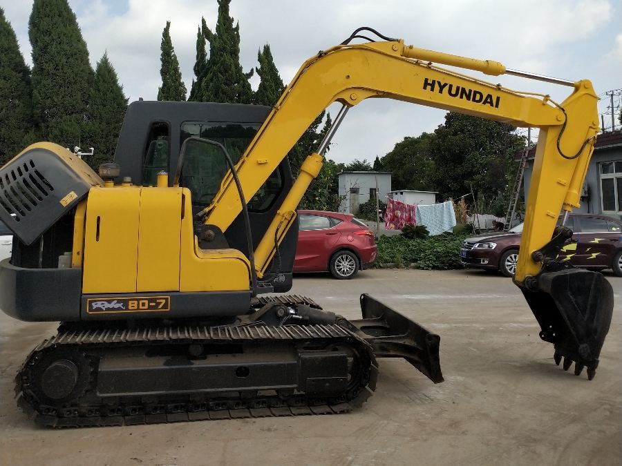 เกาหลี ขายเครื่องขุด Hyundai มือสอง R80-7 8 ตัน Jindongyu เครื่องจักร