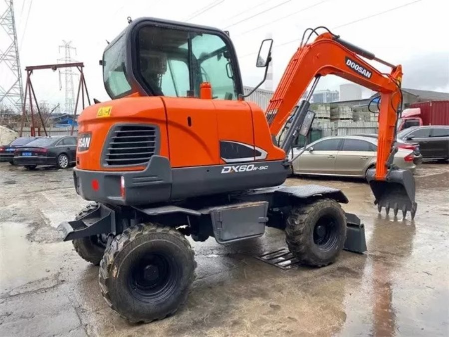 เกาหลี ใช้ Doosan Excavator สําหรับขาย มือสอง DX60W-9C Jindongyu เครื่องจักร