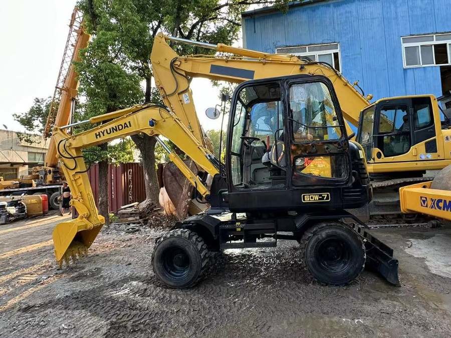 เกาหลี ขายเครื่องขุด Hyundai มือสอง R60w-7 6 ตัน Jindongyu Machinery