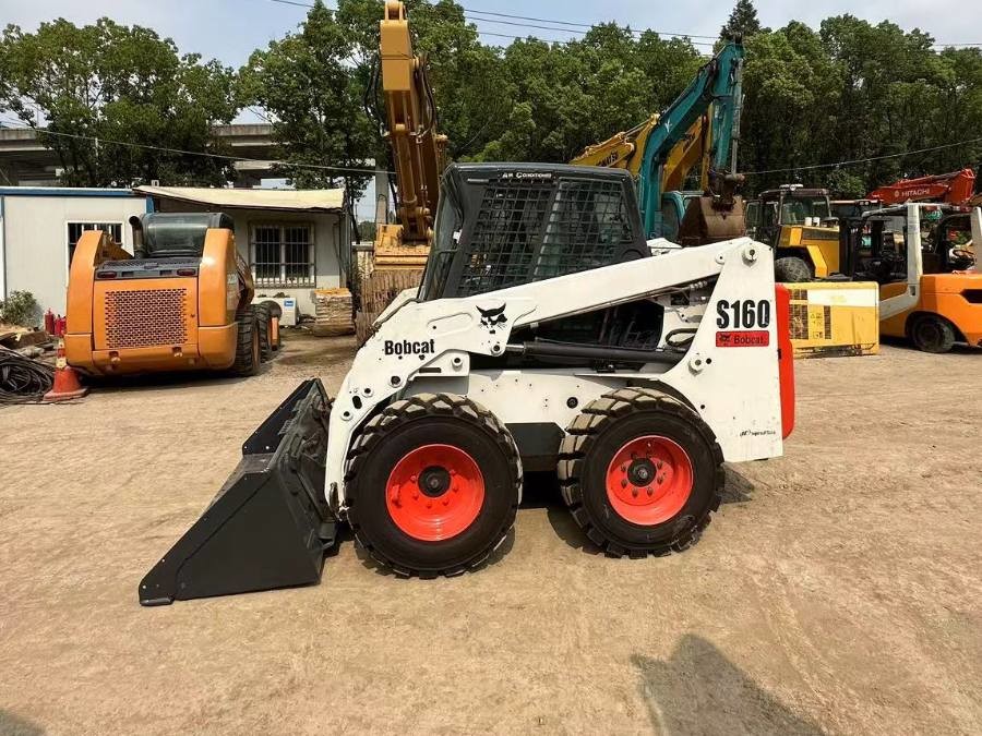 สหรัฐอเมริกา ขายรถยนต์ Bobcat Skid Steer มือสอง S160 Jindongyu Machinery